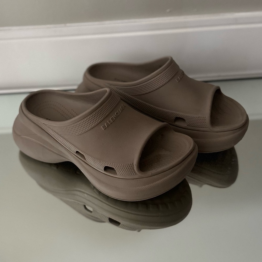 Balenciaga Authentic Brown Slide Sandals Crocs Slides in Beige